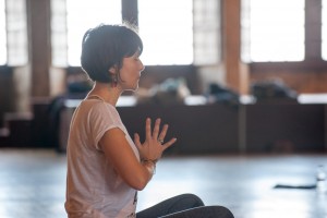 caroline-sutter-musee-annecy-yoga